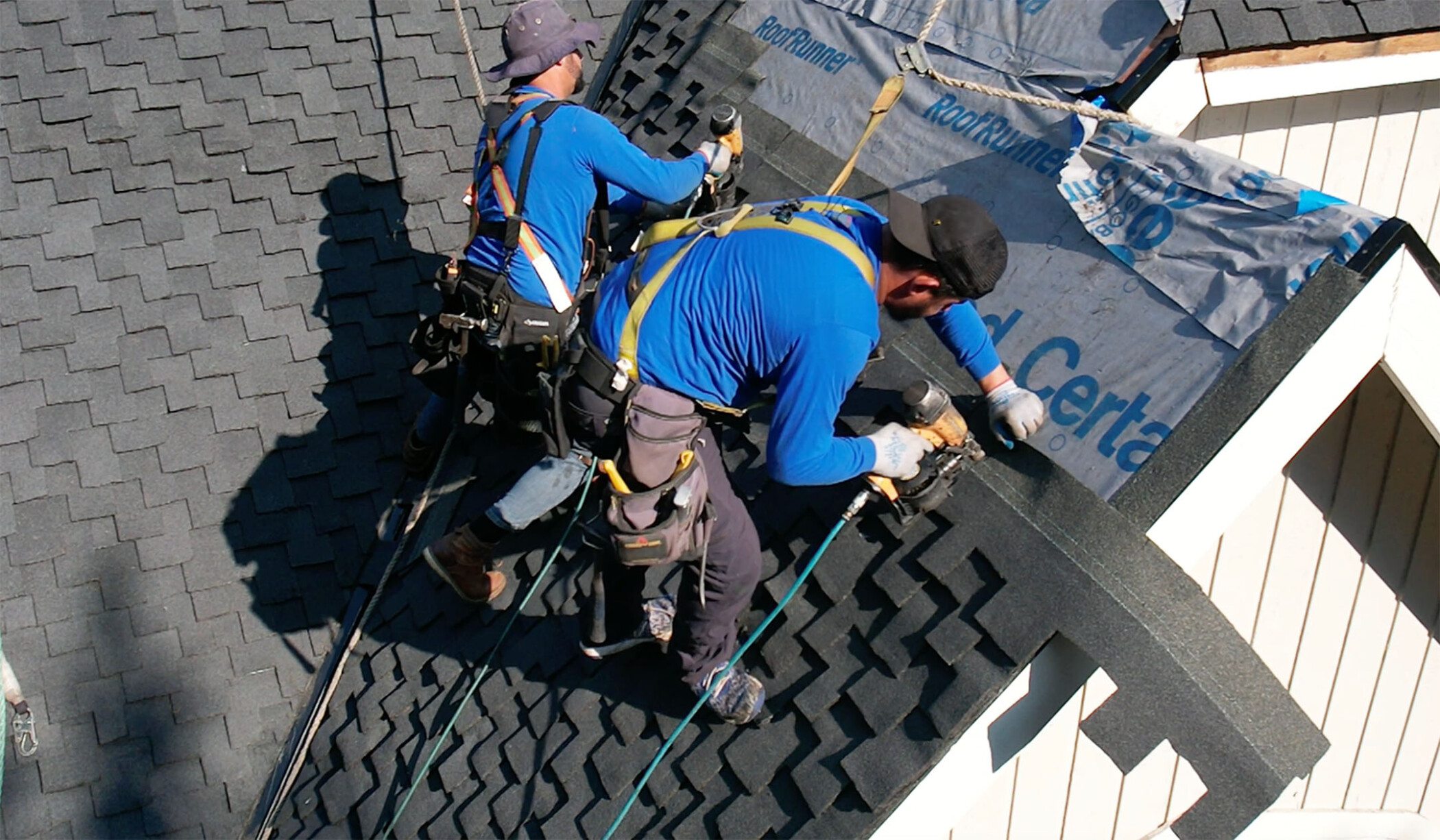 How to Find a Roof Leak in 8 Easy Steps to Follow